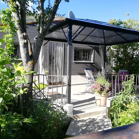 بيت للعطل Entre Et Montagne *